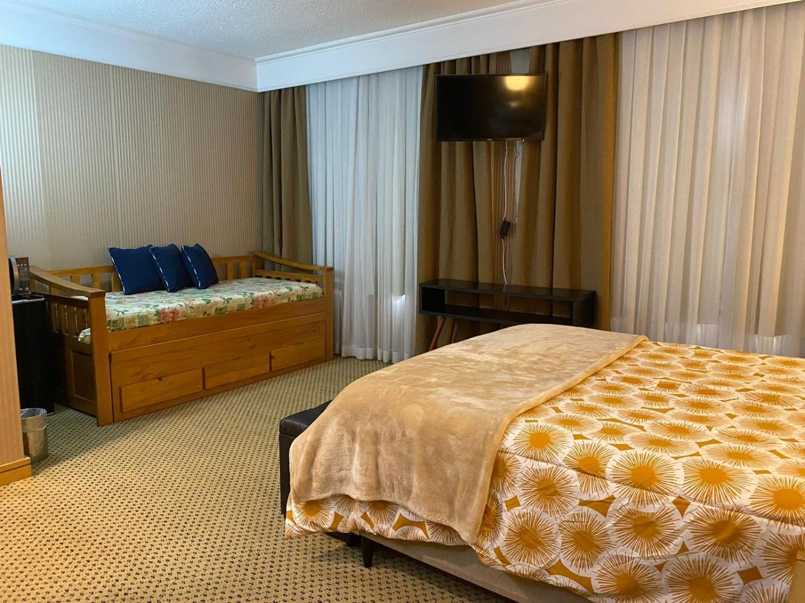 Flat Hotel Em Гуарульюс Екстер'єр фото